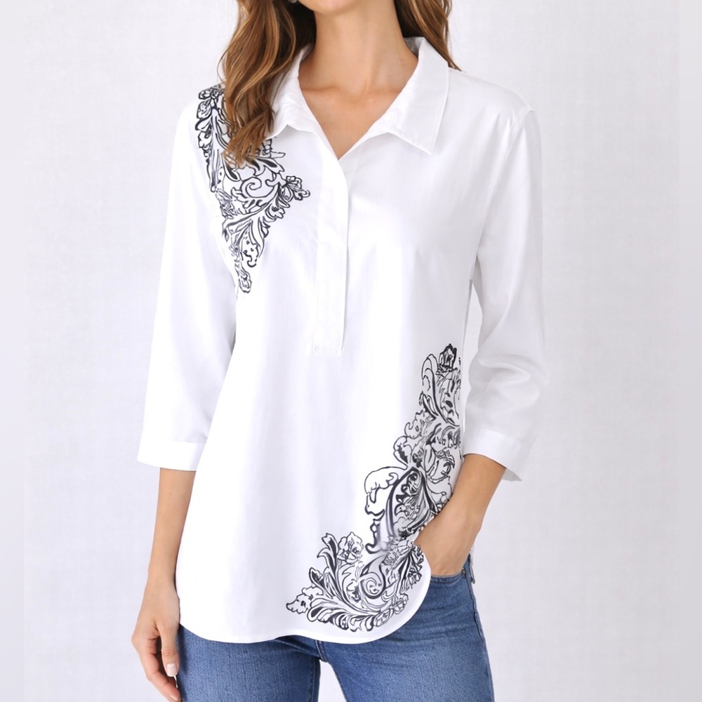 NWT Chico’s No Iron White with Black Scroll Print Buttonback Top Size M